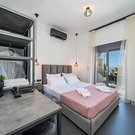 Pnoe Luxury Apartamento *