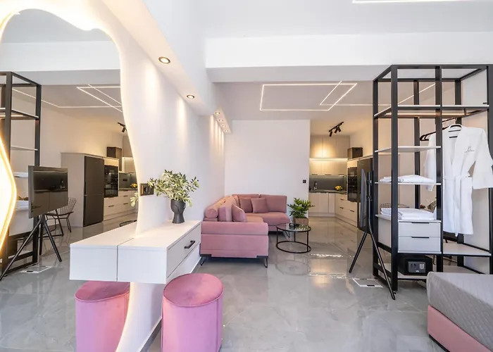 Pnoe Luxury Лурдата