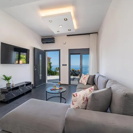 Pnoe Luxury شقة لورداهاتا