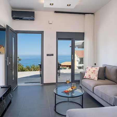 Pnoe Luxury * لورداهاتا