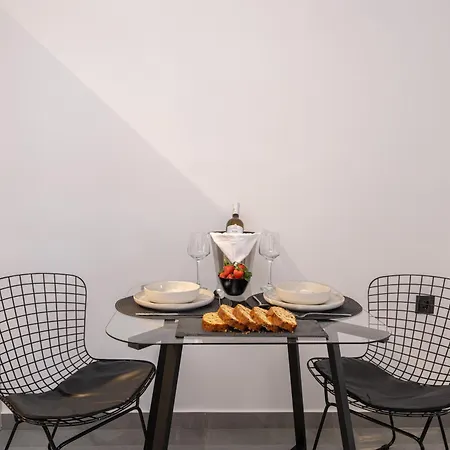 Pnoe Luxury * Lurdáta