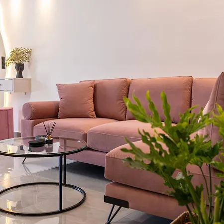 Pnoe Luxury * لورداهاتا