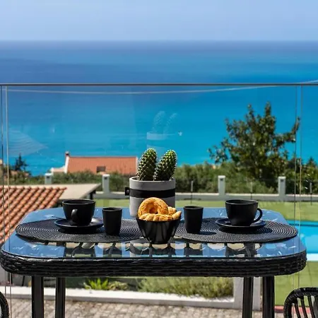 Pnoe Luxury Lourdata (Kefalonia)