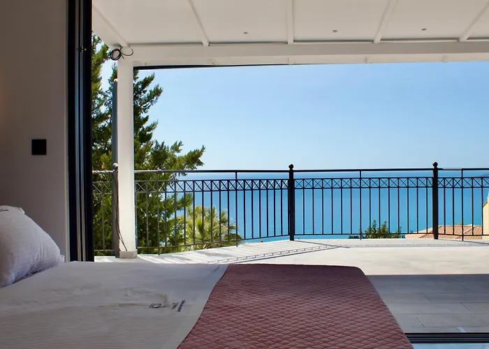 Pnoe Luxury *