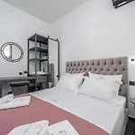 Апартаменты Pnoe Luxury Лурдата
