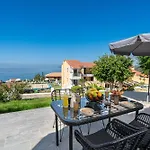Pnoe Luxury Апартаменты Лурдата